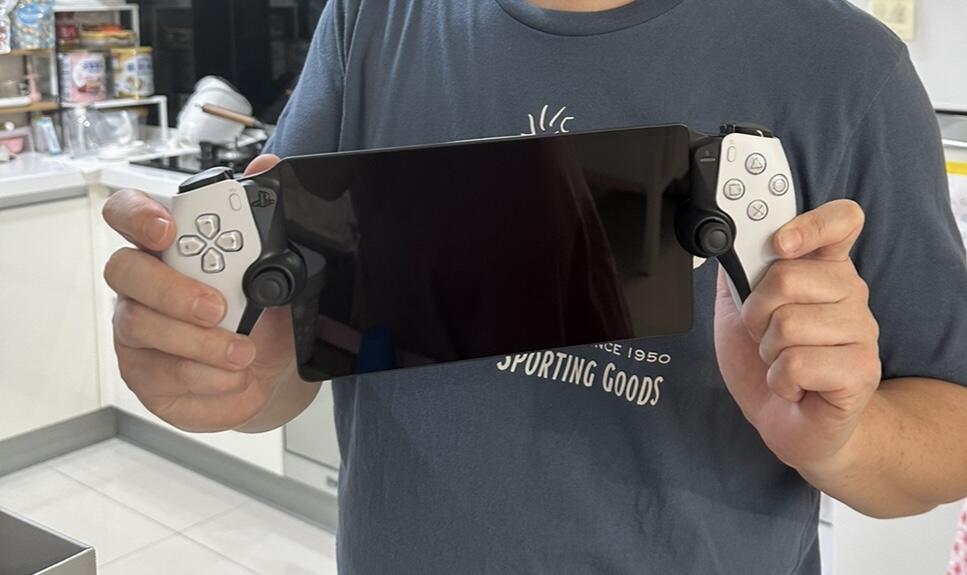 PlayStation Portal 機身實拍